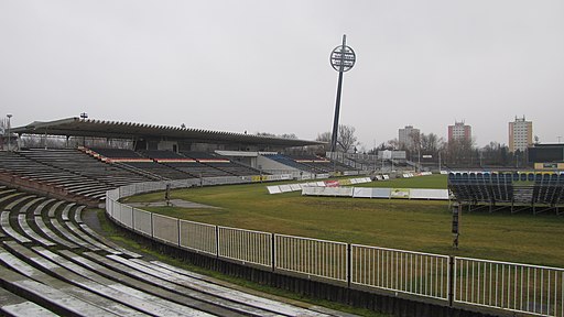 Všesportovní stadion